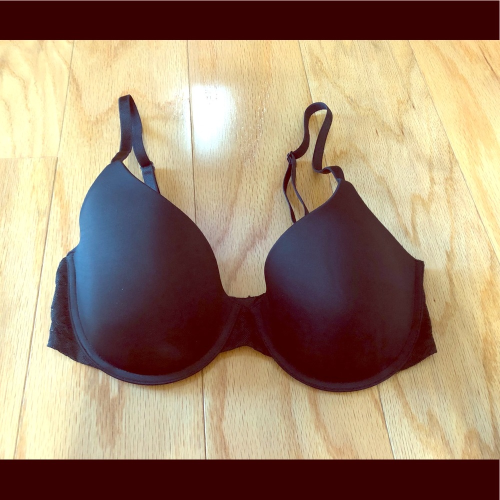 NWOT Victoria’s Secret Black Bra Size 32D